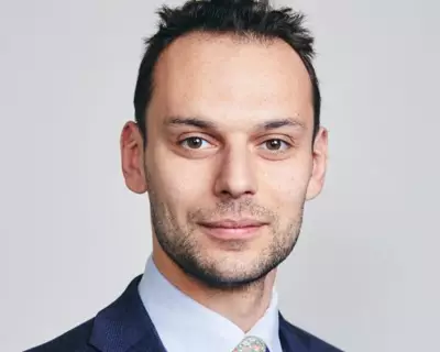 Starmer Launches Ethics Probe into Minister Over Journalist Targeting