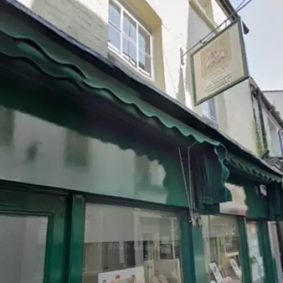 West London Jewellers 'Terrified' as Sledgehammer Raiders Strike Richmond Store