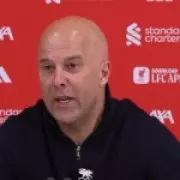 Arne Slot Predicts Arsenal's Set-Piece Dominance Ahead of Chelsea Clash