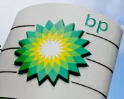 BP Halts Share Buy-Backs as Annual Profits Slide to $7.5bn