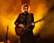 Brandi Carlile Hosts Benefit Concert in Minneapolis for Ice Relief