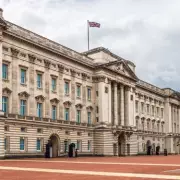 Buckingham Palace Seeks Live-In Staff with No Experience Required