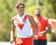 Charlie Curnow's Spectacular Goal Lifts Carlton Over Sydney Swans in AFL Thriller