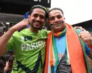 Cricket Match Proceeds Amid Political Tensions Between India and Pakistan