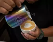 Daily Tea and Coffee Linked to Lower Dementia Risk, Study Finds