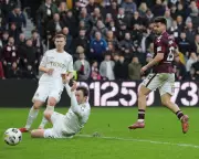 Hearts Edge Aberdeen 1-0 with Ferguson Watching, Extend Premiership Lead