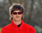 Hollywood Embraces Ice Hockey's 'Lettuce Hair' Trend from Rink to Red Carpet