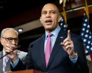 Jeffries Vows Democrats Will Block Trump's Election 'Steal' Attempt