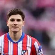 Julian Alvarez Transfer Saga: Arsenal, Chelsea, Man Utd Battle for Atletico Star