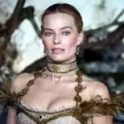 Margot Robbie's Brontë Hair Bracelet Replica Sparks Premiere Controversy