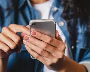 Meta Ignores Acma Warnings on Australian Influencer's Illegal Crypto Gambling Ads