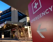 Minneapolis Healthcare Crisis as Fear of Federal Agents Deters Patients