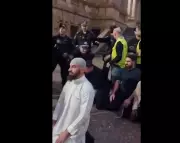 NSW Police Facilitate Muslim Prayer at Sydney Protest, Ensuring Peaceful Assembly