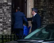 Police Search Two Properties Linked to Peter Mandelson in Epstein Leak Investigation