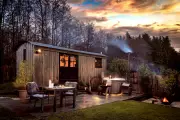 Top 10 Romantic UK Hotels, Pubs, Cabins & Cottages for Weekend Getaways