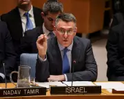 Trump Ultimatum to Hamas Looms as Gaza Peace Plan Stalls Over Disarmament