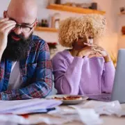 UK Homebuyers Face £2,000 Losses as Property Chains Collapse, Barclays Study Reveals