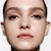 Victoria Beckham's Vast Lash Mascara: Long-Lasting Yet Water-Removable