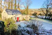 Winter Escape to Dylan Thomas' Pembrokeshire: A Coastal Cottage Retreat