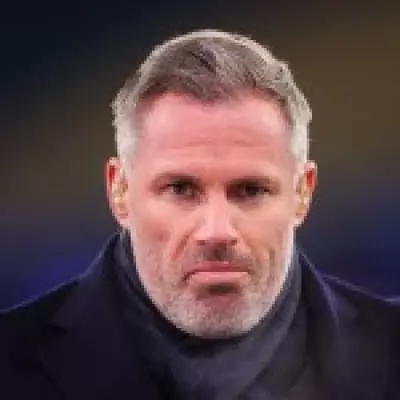 Carragher Urges Man Utd to Choose Emery Over Carrick for Manager Role