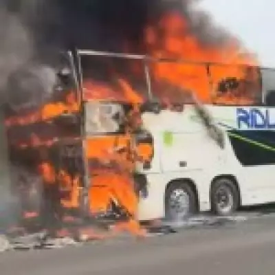 Coach Fire Halts M6 Traffic Ahead of Carabao Cup Final at Wembley