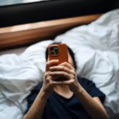 How a Stranger's Message Saved Me from Moving to Australia for a Cheating Partner