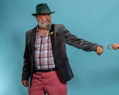 Jonathan Ross Hosts 'Handcuffs' Featuring Mismatched Celebrities in New TV Show