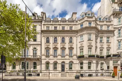 London Luxury Property Slump Deepens as Iran War Shakes Market Confidence