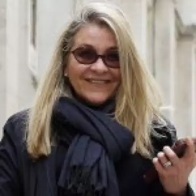 Mum Wins £5,000 Court Battle Against Harrods Over 'Too Small' Cartier Bracelet