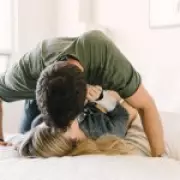 A Date Night Derailed: When Unpleasant Odors Halt Intimacy