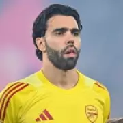 Arsenal's Goalkeeper Decision: Why David Raya Benched for Carabao Cup Final