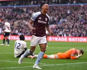 Aston Villa Secures Dramatic Victory Over West Ham in Premier League Clash