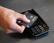 Australia Scraps Card Surcharges, Boosts Youth Wages in Major Reforms