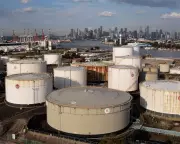 Australia Temporarily Lowers Diesel Standards Amid Widespread Fuel Shortages