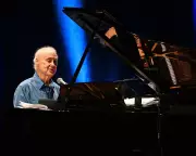 Bruce Hornsby's Unexpected Renaissance: From 'Old Bastard' to Podcast Star