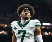 Chiefs Acquire Justin Fields from Jets as Mahomes Backup Amid Injury Uncertainty