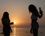 Dubai's Economic Migrant Dream Shattered by Geopolitical Realities