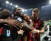 Estupiñán's Derby Winner Revives Milan's Scudetto Hopes Against Inter