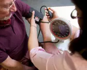 EU Healthcare Workers Protest Deportation Plans, Warn of Public Health Crisis