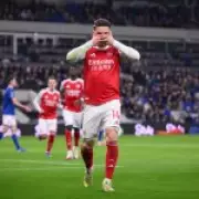 Ex-Arsenal Star Limpar Backs Everton for Shock Arsenal Upset