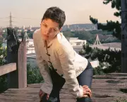 Gianna's Coffee-Shop Pop Revives Polished 00s Boho Sound