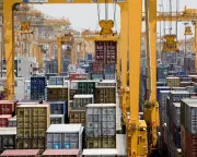 Global Crisis Deepens as War Disrupts Key Dubai Logistics Hub