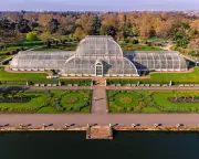 Global Photo Highlights: Paris Fashion, Kew Gardens Renovation, and Crufts Collie