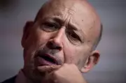Goldman's Blankfein Criticizes 'Crazy' Strategy to Push Retail Investors into Private Credit