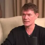 Hacker Claims US Government Holds UFO Photos and 'Non-Terrestrial Officers' List