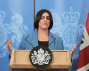 Home Secretary Mahmood Doubles Settlement Wait to 10 Years for Migrants