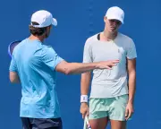 Iga Swiatek Splits with Coach After Emotional Miami Open Defeat