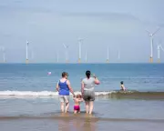 Iran Oil Crisis Validates Miliband's Green Energy Push, Yet Households Need Further Aid