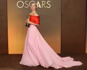 Jessie Buckley's Double Oscar Triumph: A Fashion and Film Victory at the 2026 Academy Awards