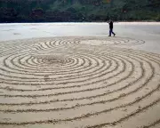 Ken Turnell: Artist and Sculptor Known for Sand Drawings Dies at 77